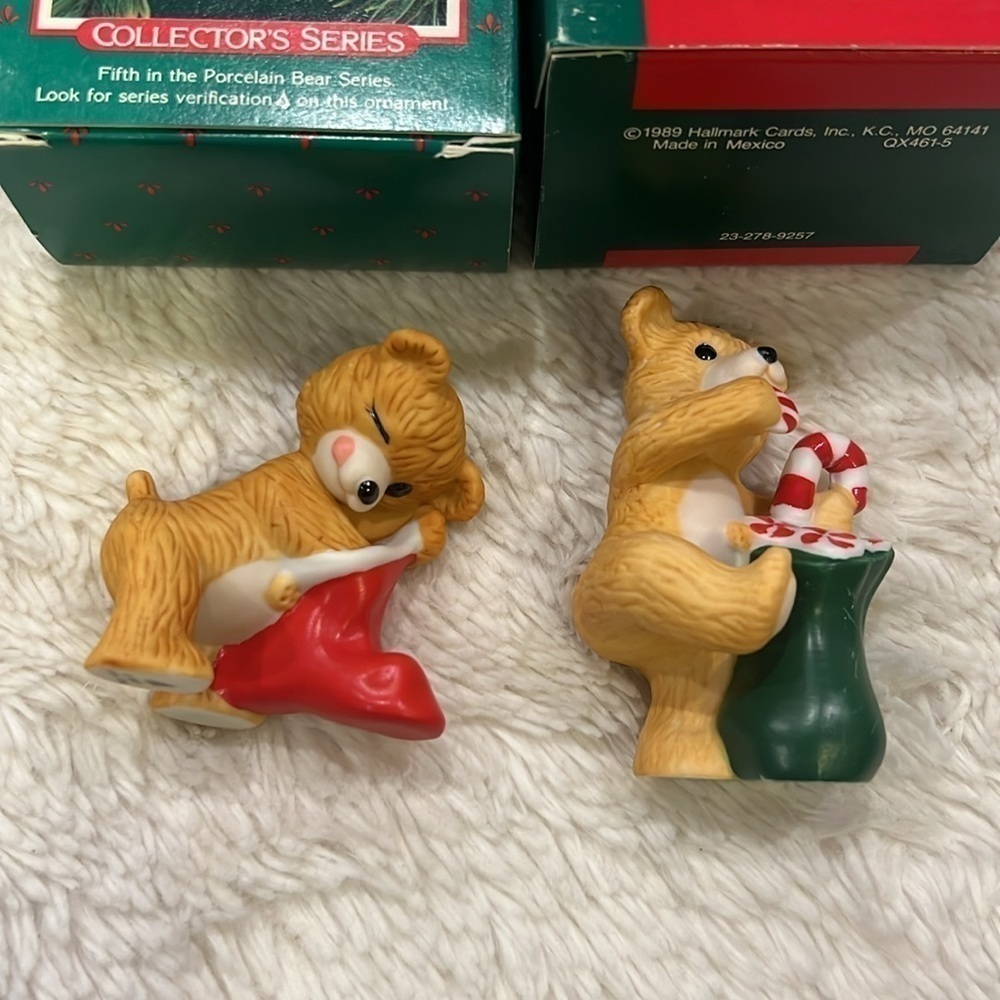 2 Vintage Hallmark Collector’s Series Cinnamon Bear Keepsake - Picture 2 of 9